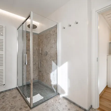Sunshine - Luxury Property, With Pool & Large Private Garden, Few Steps From The Beach, Ideal For Families, Large Groups And People With Mobility Issuess Villa Dervio