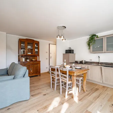Villa Sunshine - Luxury Property, With Pool & Large Private Garden, Few Steps From The Beach, Ideal For Families, Large Groups And People With Mobility Issuess Dervio
