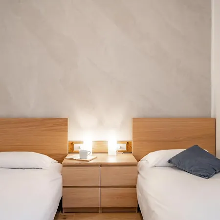 Sunshine - Luxury Property, With Pool & Large Private Garden, Few Steps From The Beach, Ideal For Families, Large Groups And People With Mobility Issuess Dervio