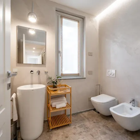 Sunshine - Luxury Property, With Pool & Large Private Garden, Few Steps From The Beach, Ideal For Families, Large Groups And People With Mobility Issuess * Dervio